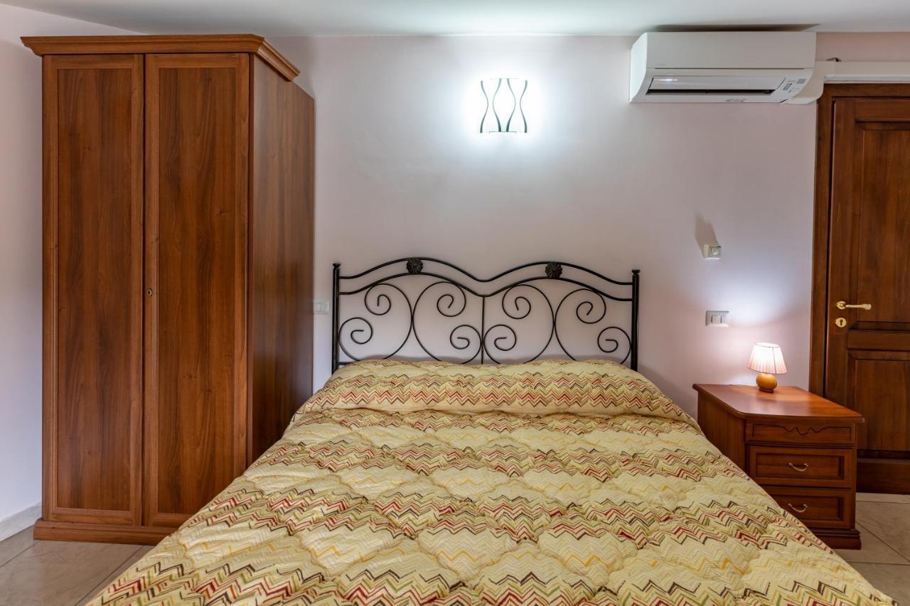 Il Contado B&B Castel Sant'Elia Bagian luar foto