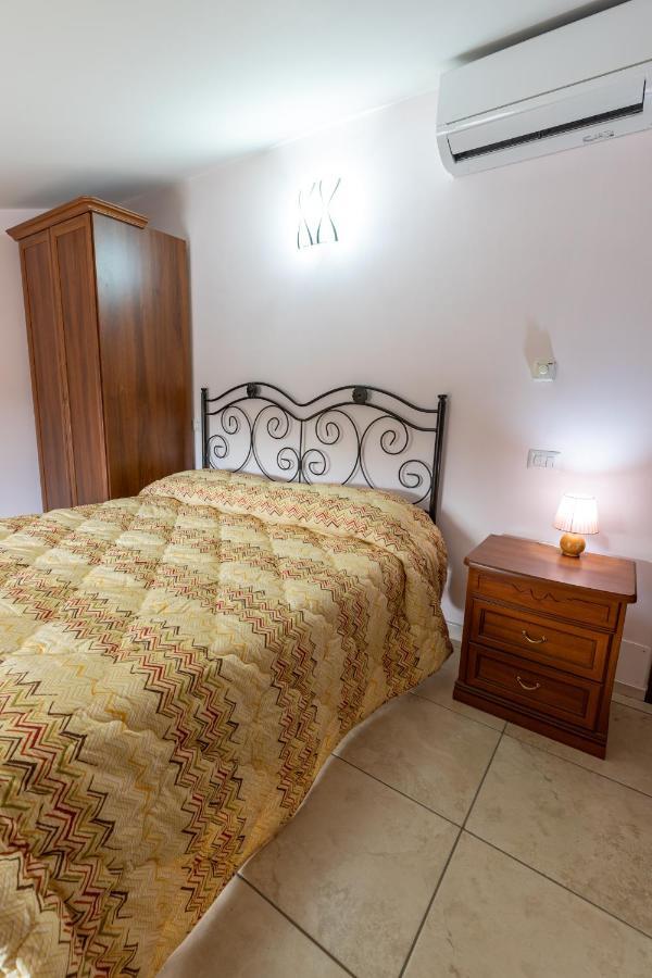 Il Contado B&B Castel Sant'Elia Bagian luar foto